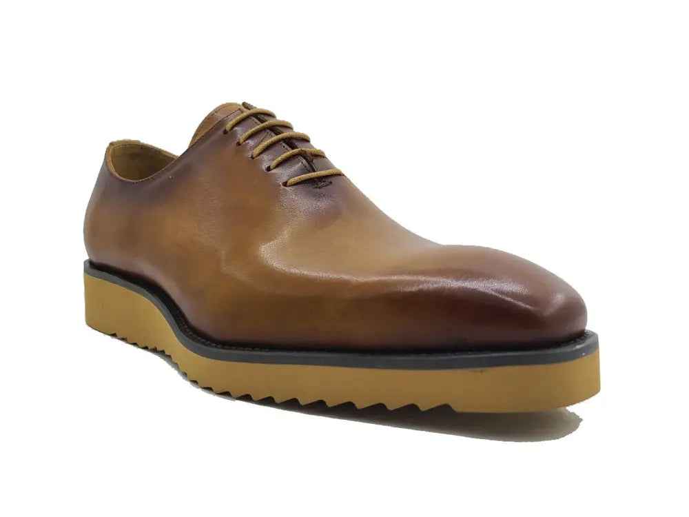 Signature Wholecut Oxford With Lightweight Sole Signature Wholecut Oxford With Lightweight Sole