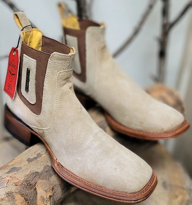 Botines de Gamuza Quincy con Punta Cuadrada Color Hueso 2   - from alligatorwarehouse.com