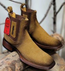 Botin Charro Quincy de Gamuza con Punta Cuadrada
