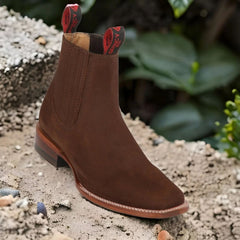 Botines Charros Quincy de Gamuza con Punta Cuadrada Cafe