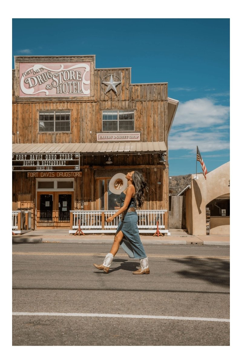 Laredo Women's Kite Days Broad Square Toe Leather Boots - Brown / Bone 5821 14 5821_6_M  - from alligatorwarehouse.com