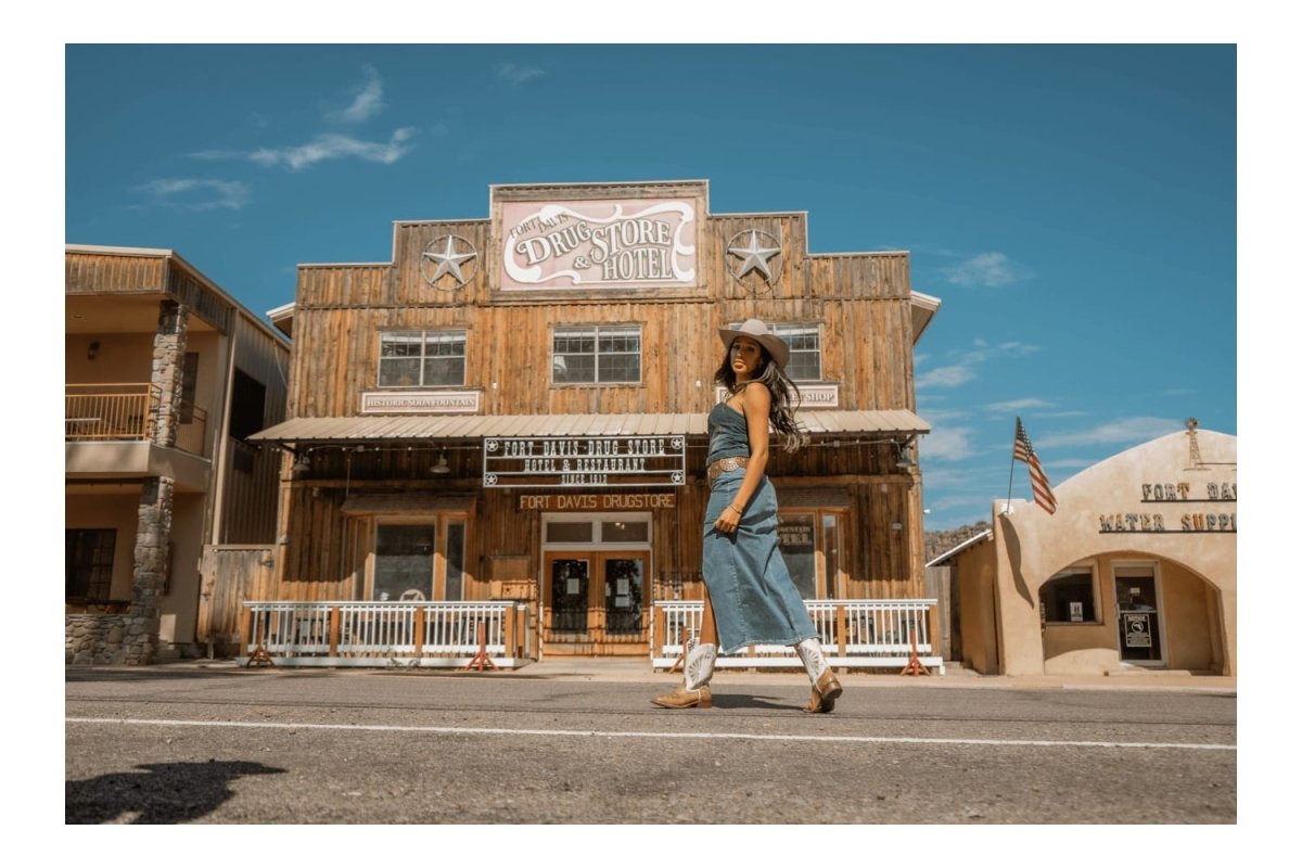 Laredo Women's Kite Days Broad Square Toe Leather Boots - Brown / Bone 5821 15 5821_6_M  - from alligatorwarehouse.com