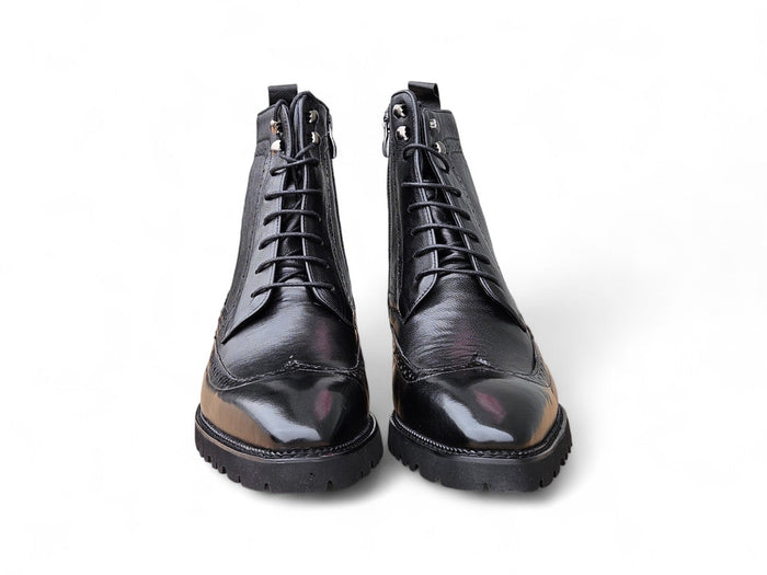 Carrucci Hudson Black Wingtip Boot Lug Sole