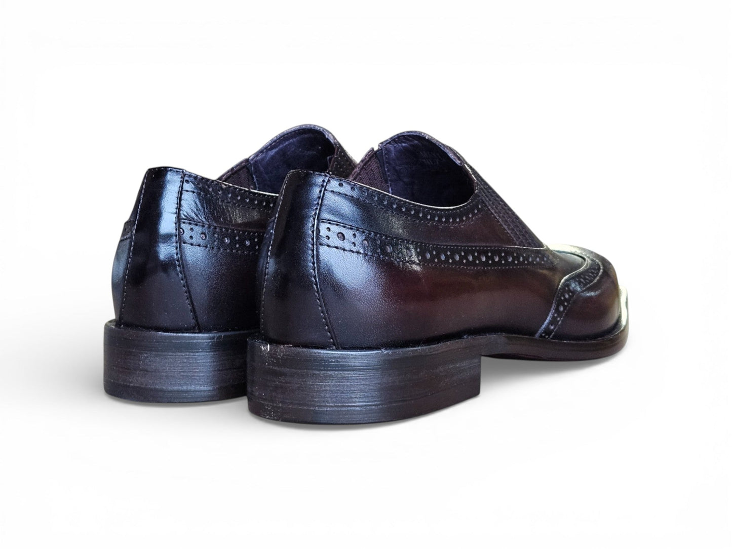 Carrucci Wingtip Slip-on Oxford