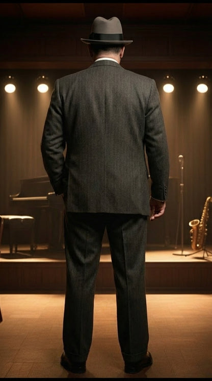 Al Capone Men’s Charcoal Gray Stripe 3-Piece Gangster Style Suit – 1920s Jazz Club Inspired Formal Suit Outfit