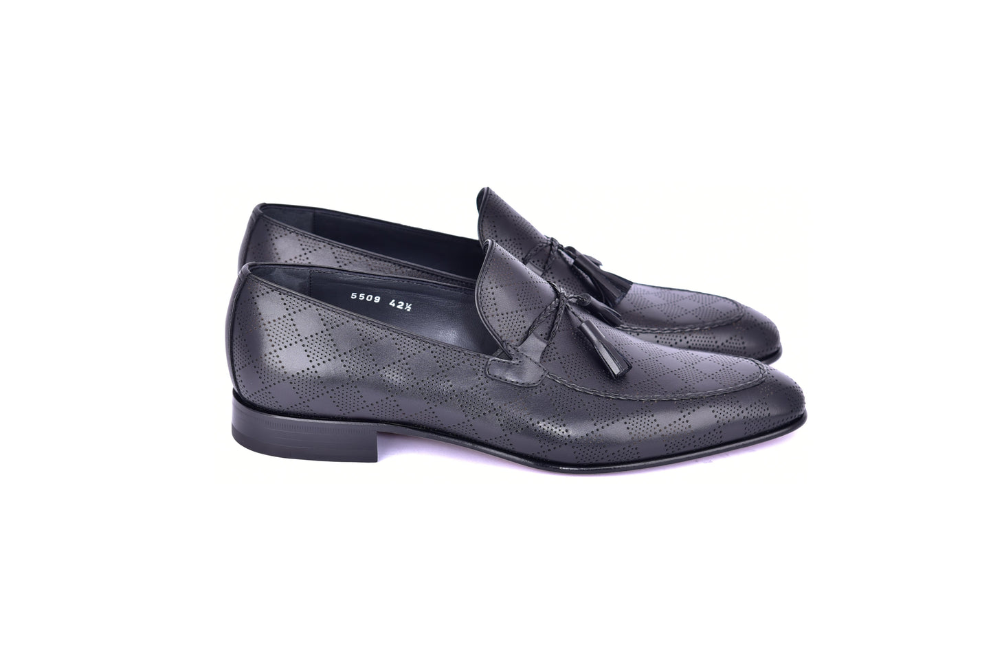 C0001113-5509 Tassel loafer with designed leather-Black