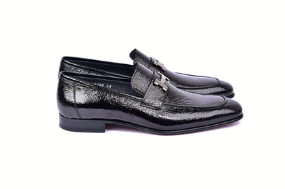 C01998-5760V H buckle Vita Calf Skin-Black