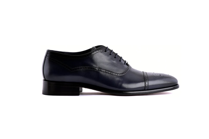 C0001103-7960 Perforated Cap toe lace up- Navy