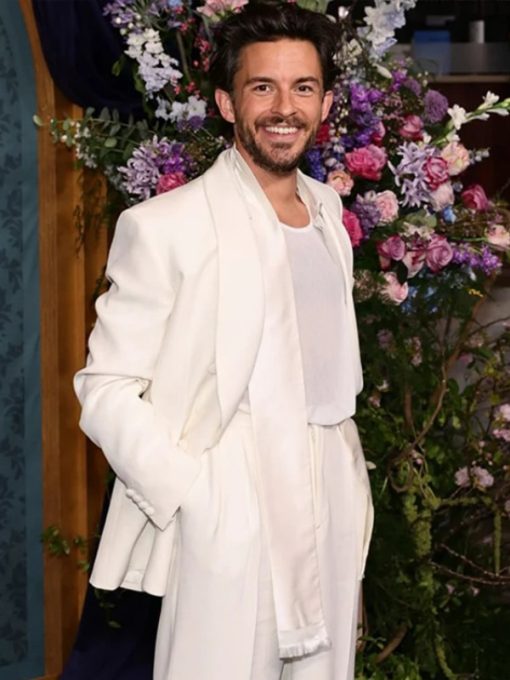 Bridgerton Premiere Jonathan Bailey White Suit