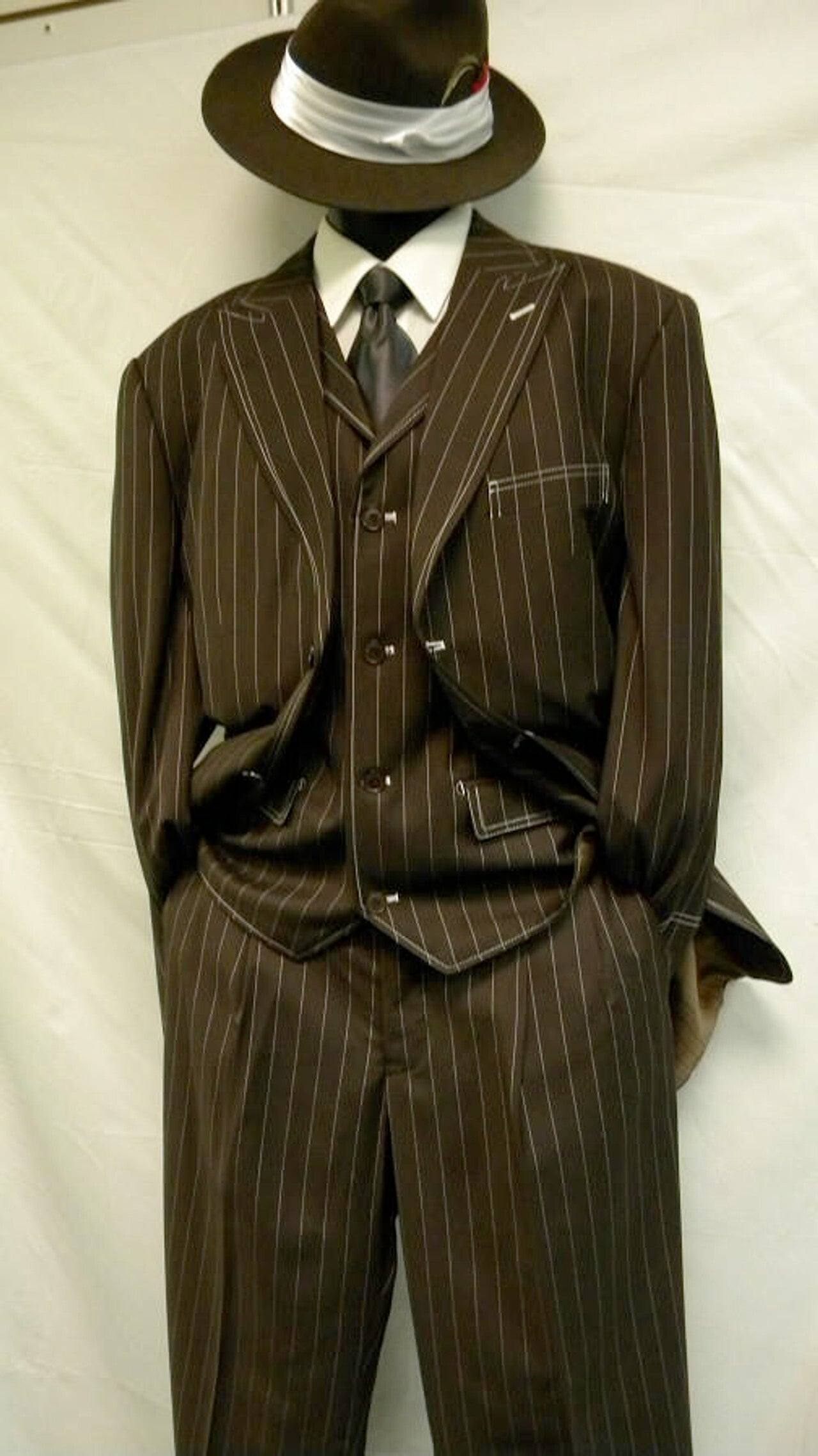 Mens Brown Pinstripe Zoot Suit – 1920s Gangster Vintage 3-Piece Suit with Wide-Leg Pants and Fedora Look - Three Buttons