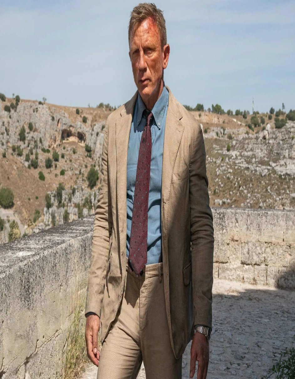 James Bond Costume - James Bond Notch lapel Suit 1   - from alligatorwarehouse.com