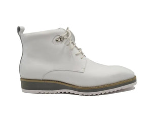 Carrucci Burnished Calfskin Lace-Up Boots - Rich Leather Elegance