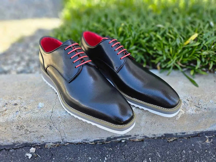 Carrucci Burnished Lace-up Leather Derby