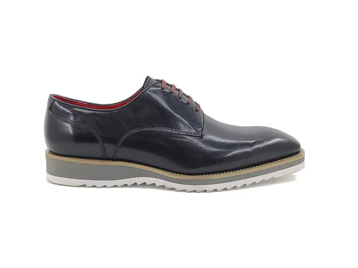 Carrucci Burnished Lace-up Leather Derby