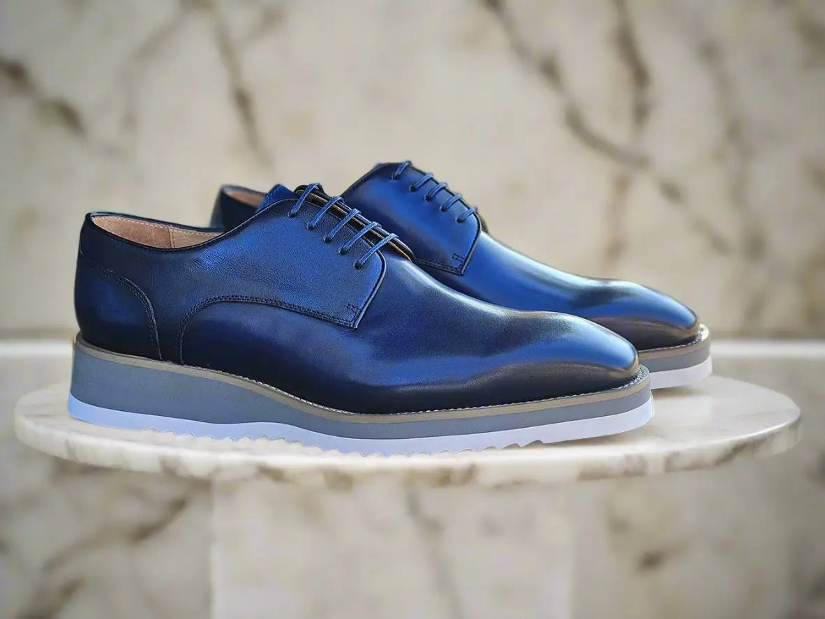 Burnished Lace-up Leather Derby Carrucci