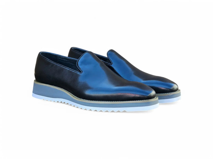 Carrucci Burnished Leather Wholecut Loafer - Lightweight Sole