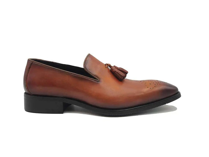Carrucci Burnished Leather Wholecut Tassel Loafer