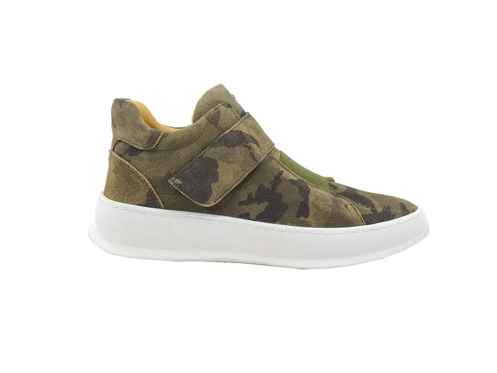 Camouflage Printed Suede Sneakers