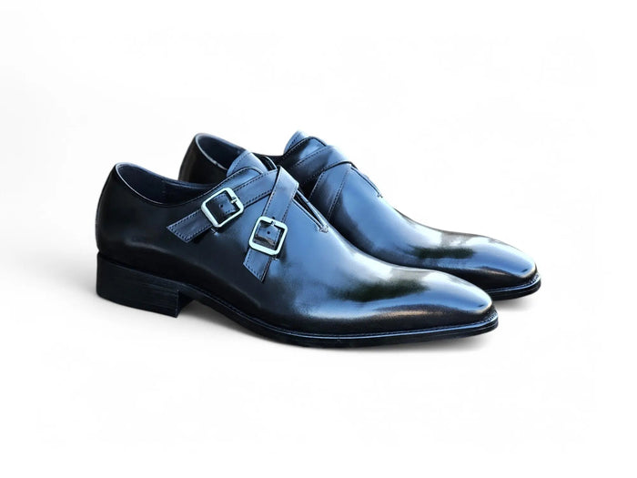 Carrucci Cross Straps Wholecut Shoe