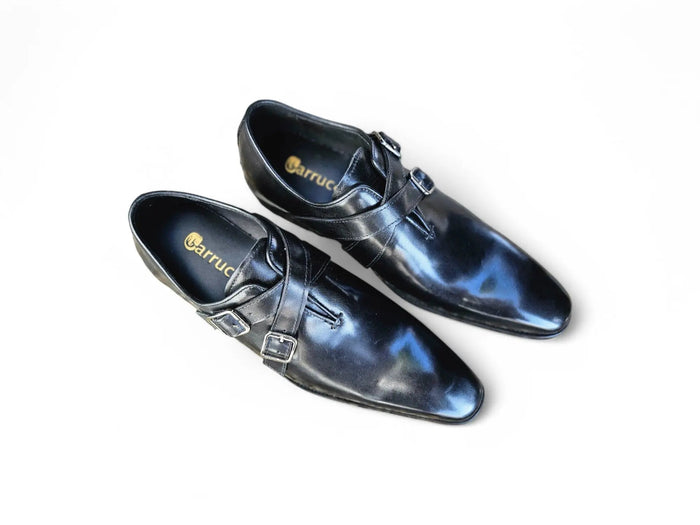 Carrucci Cross Straps Wholecut Shoe