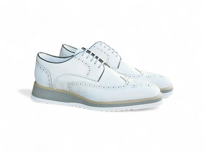 Carrucci Gorgeous Lace-Up Oxford