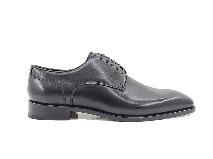 Carrucci Leather Sole Plain Toe Burnished Blucher