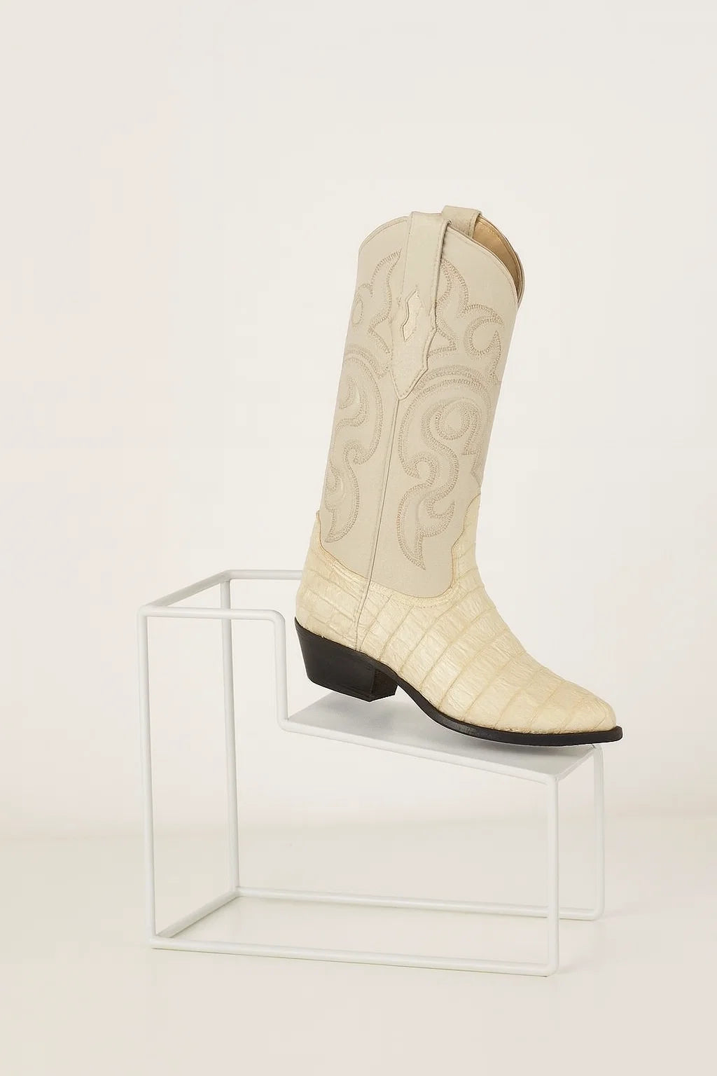 Los Altos Men’s White Genuine Crocodile Caiman Tail Cowboy Boot – J-Toe