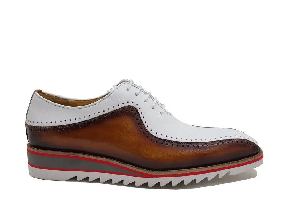 Carrucci Stylish Two-Tone Brogue Oxford