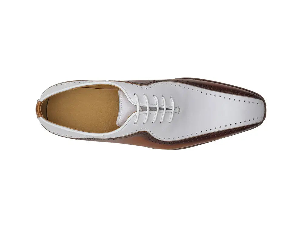 Carrucci Stylish Two-Tone Brogue Oxford