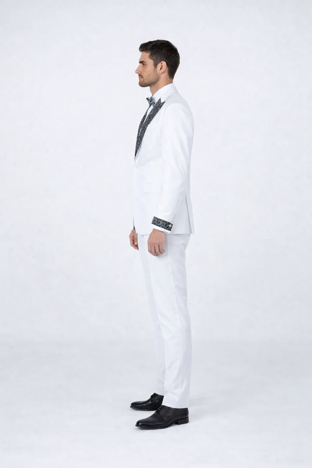 Elegant White Peak Lapel Tuxedo with Crystal Stones – 4-Piece Outfit
