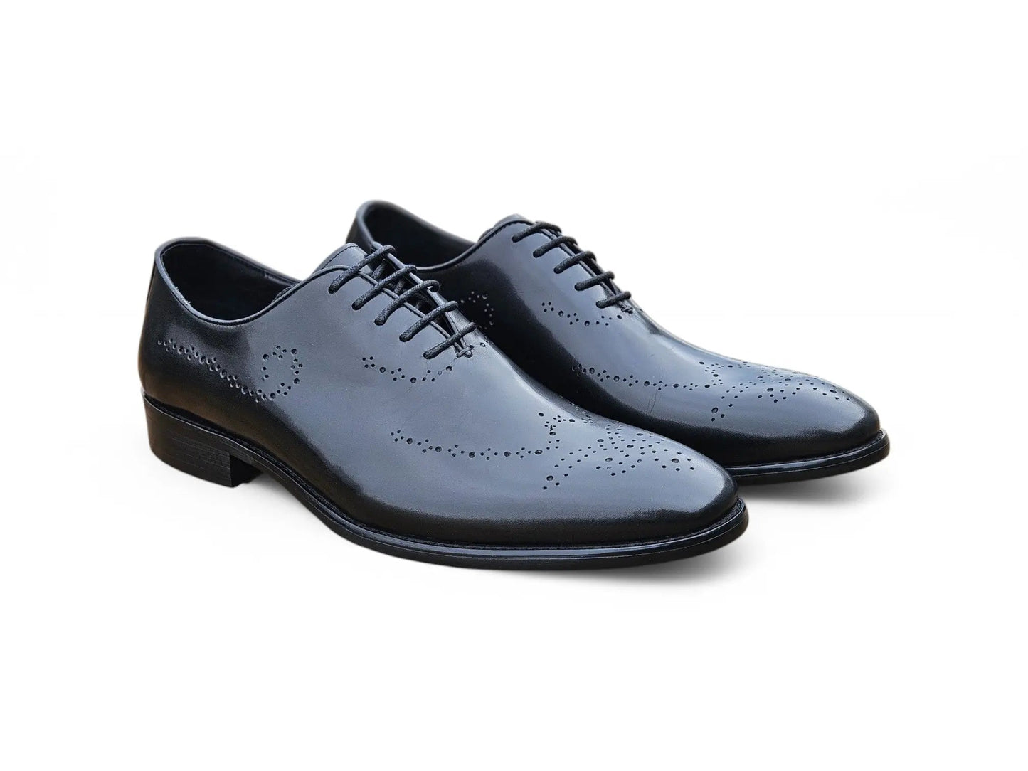 Whole Cut Oxford with Medallions