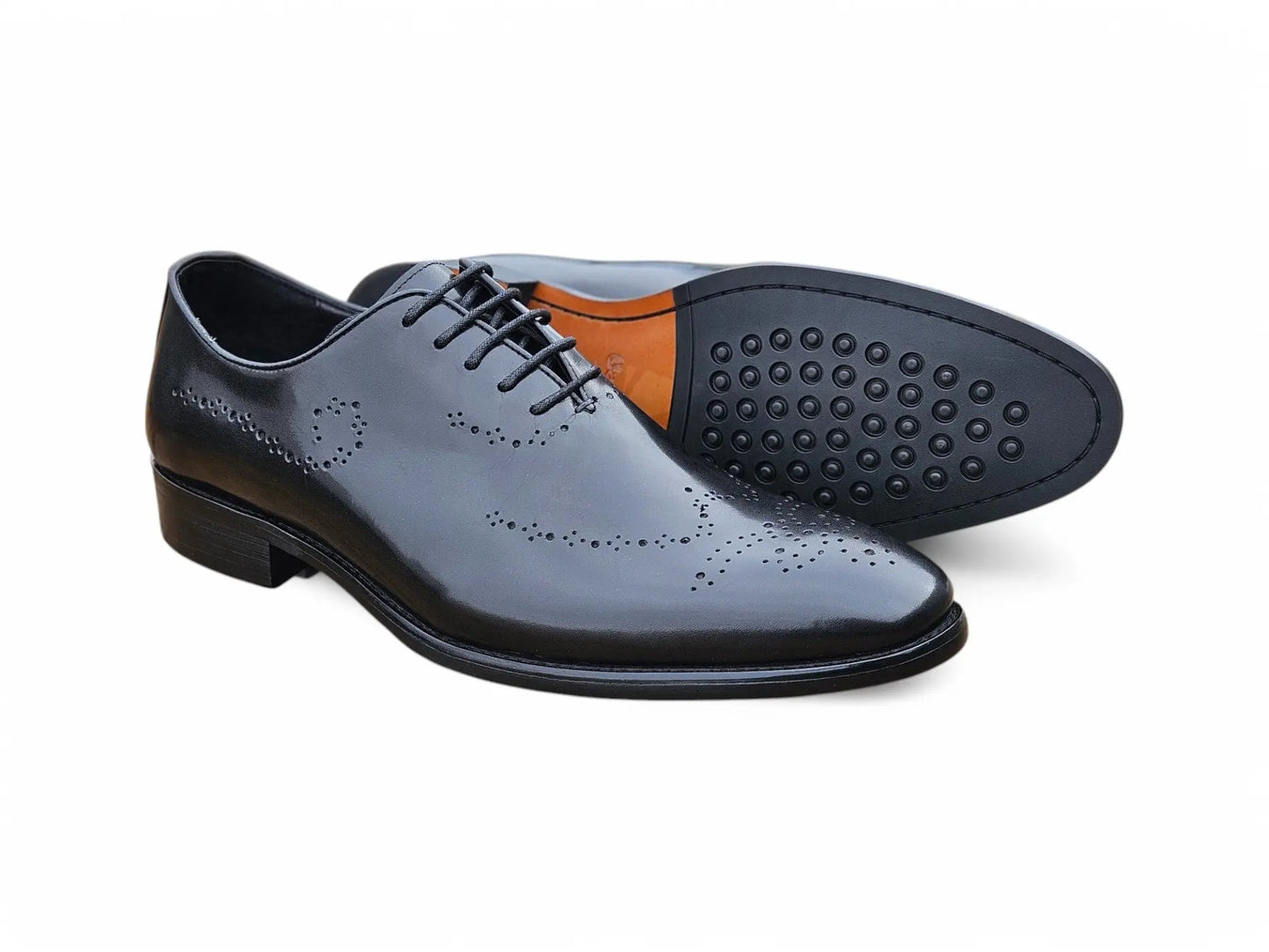 Whole Cut Oxford with Medallions
