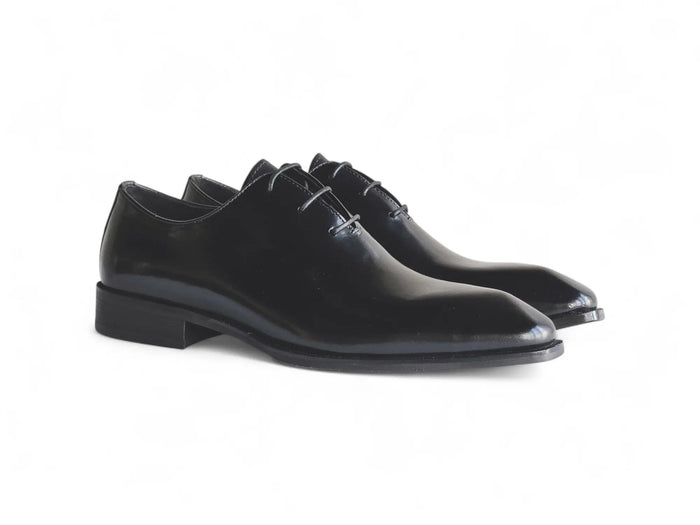 Carrucci Wholecut Oxford