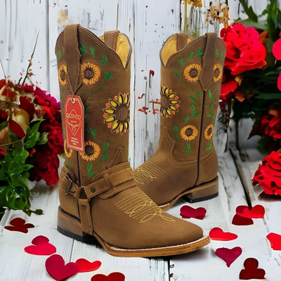 Botas Vaqueras de Cuero con Girasoles para Mujer en Horma Rodeo 6   - from alligatorwarehouse.com