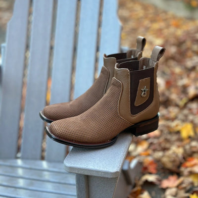 Botines de Gamuza Perforada Punta Cuadrada Los Altos Boots Color Taupe 82BV6361 2 LAB-82BV6361-060  - from alligatorwarehouse.com