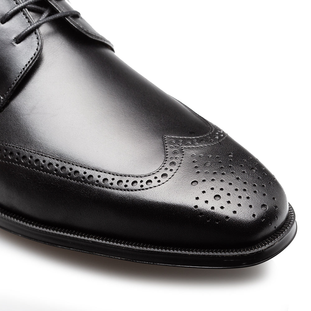 Mezlan Tasso Wingtip Derby: Luxurious Leather Dress Shoe