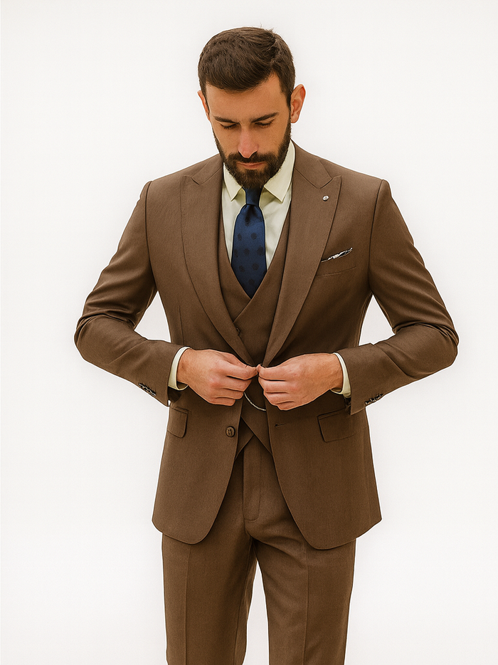 Men’s Brown 3-Piece Suit with Vest and Chain – Classic Formal Wear
