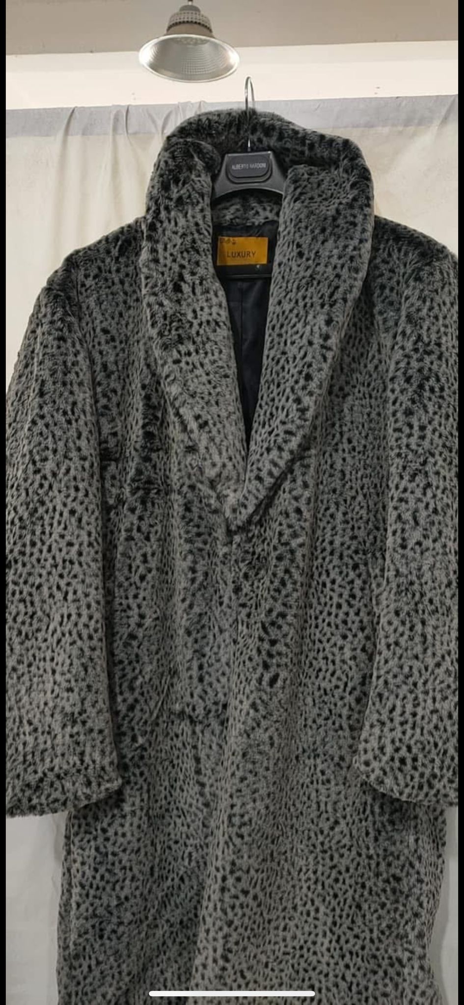 Men’s Luxury Long Grey Faux Fur Coat – Winter Overcoat with Animal Print Design