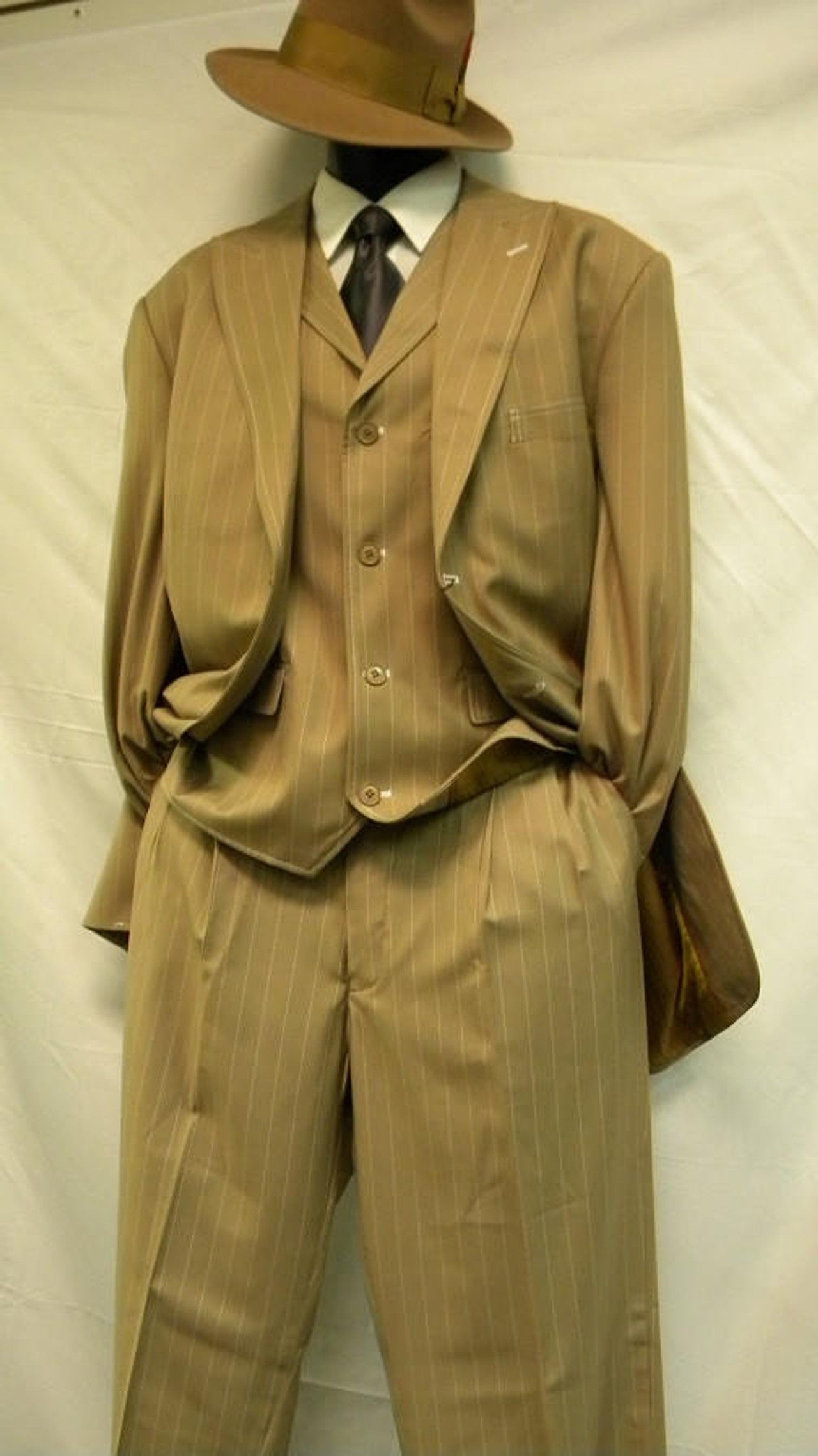 Mens Tan Pinstripe Three Button Suit – 1920s Gangster Vintage 3-Piece Suit with Wide-Leg Pants and Fedora Style in Beige Color