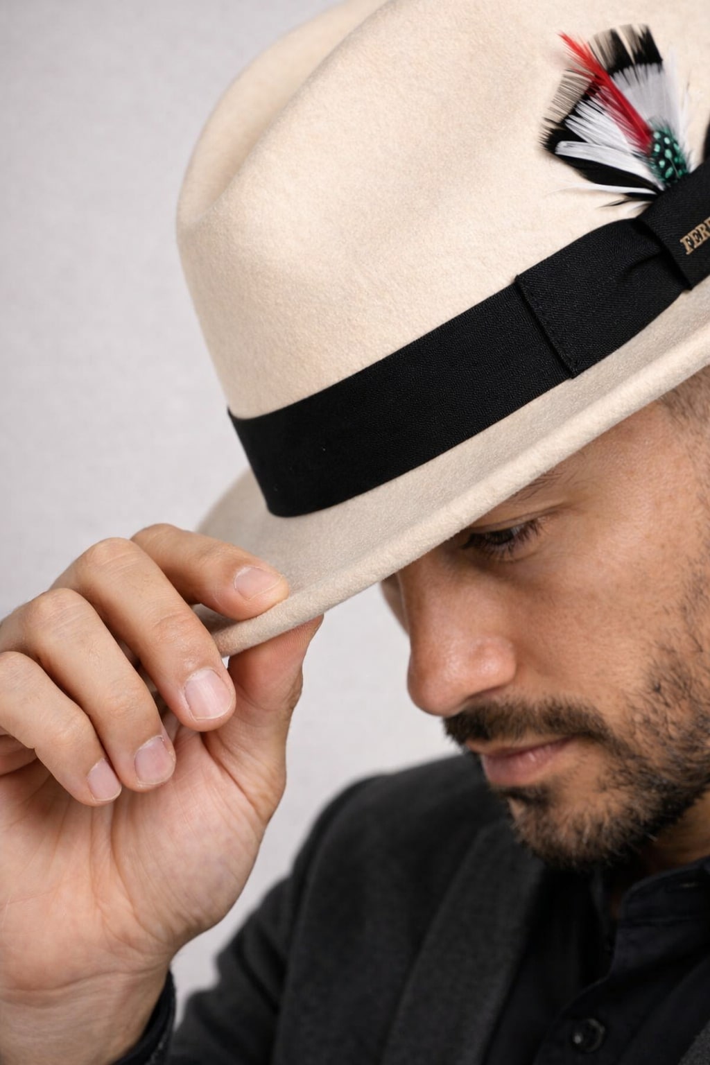 Gangster 100% Australian Wool Crushable Mens Fedora Hat - Removable Feather Gangster White/Black Mens Fedora Hat