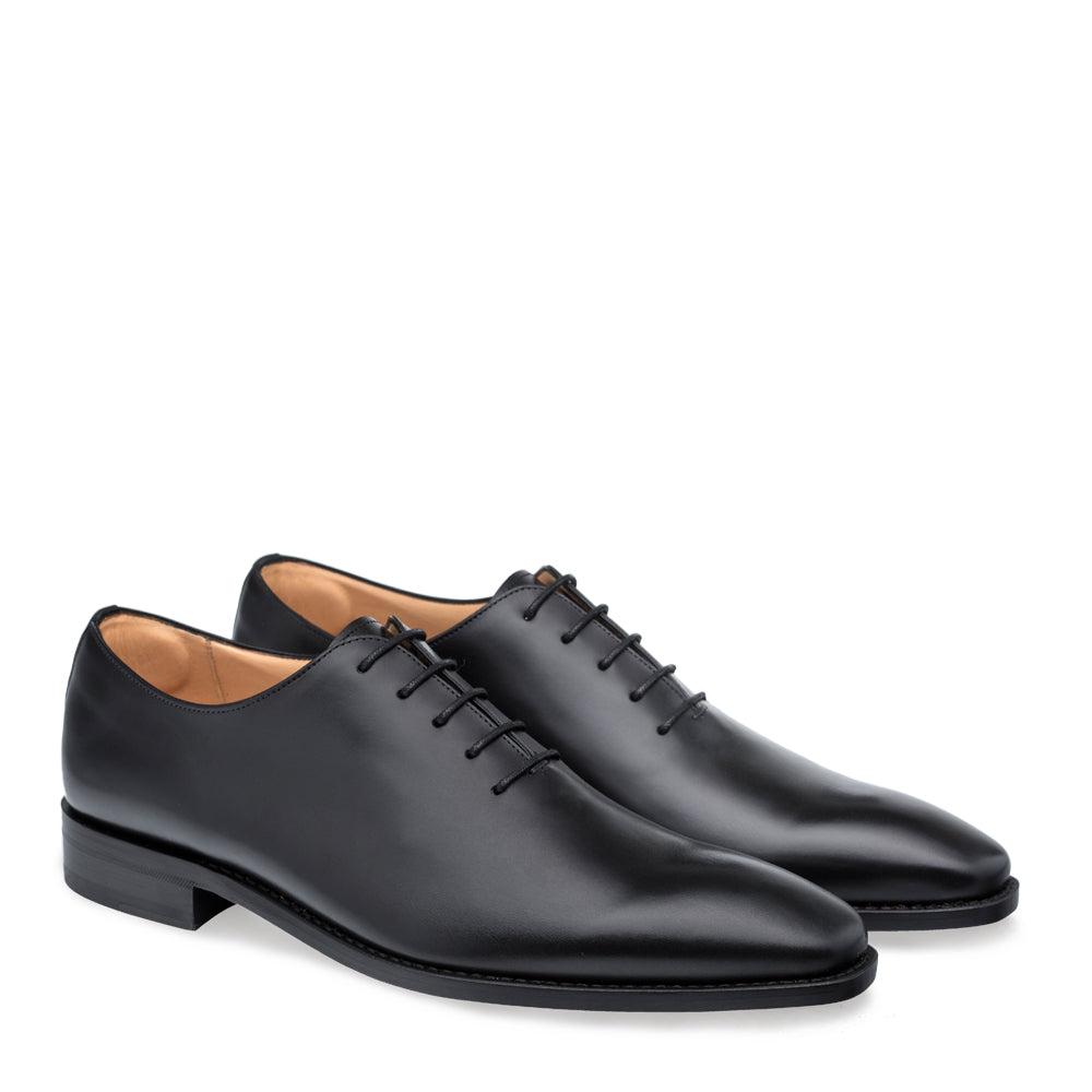 Mens Mezlan Pamplona Calfskin Plain Toe Dress Shoe in Black